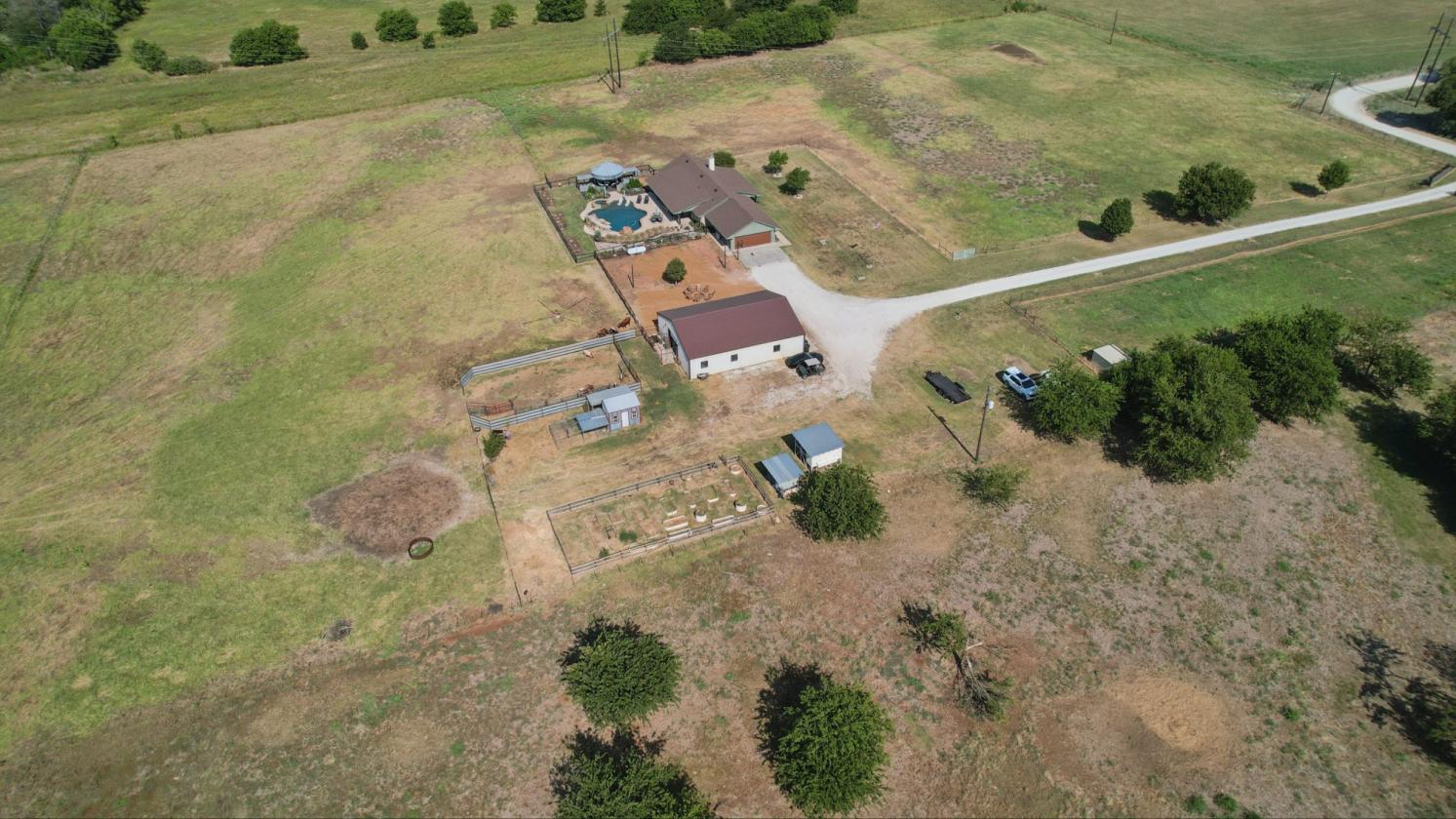 Room to Roam on 20 acres!! CONTRACT PENDING!! - photo 3