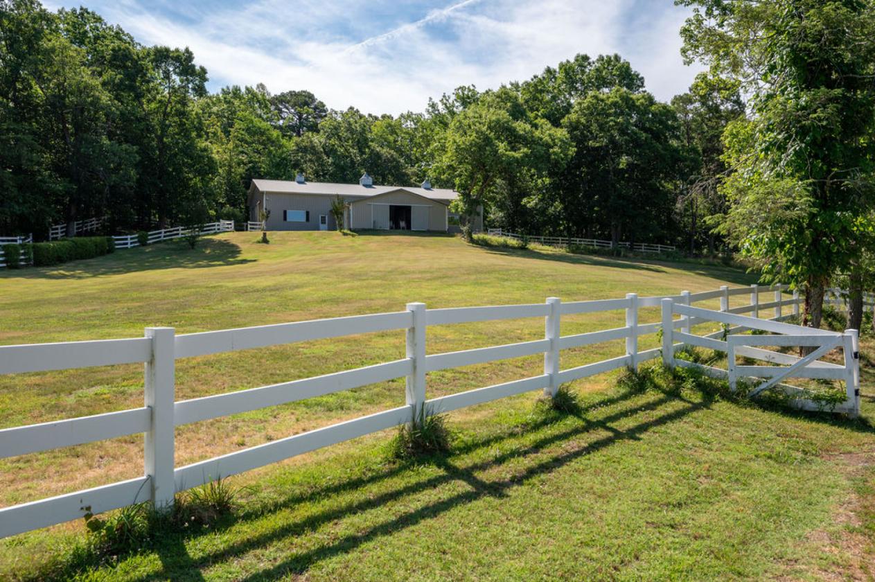 Stunning 30 Acre Horse Farm near Charlottesville - photo 17