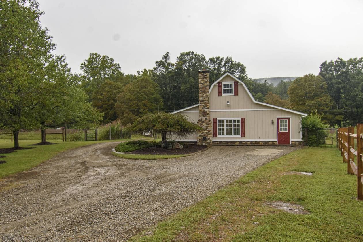 Luxury Home with Creek Frontage - photo 12
