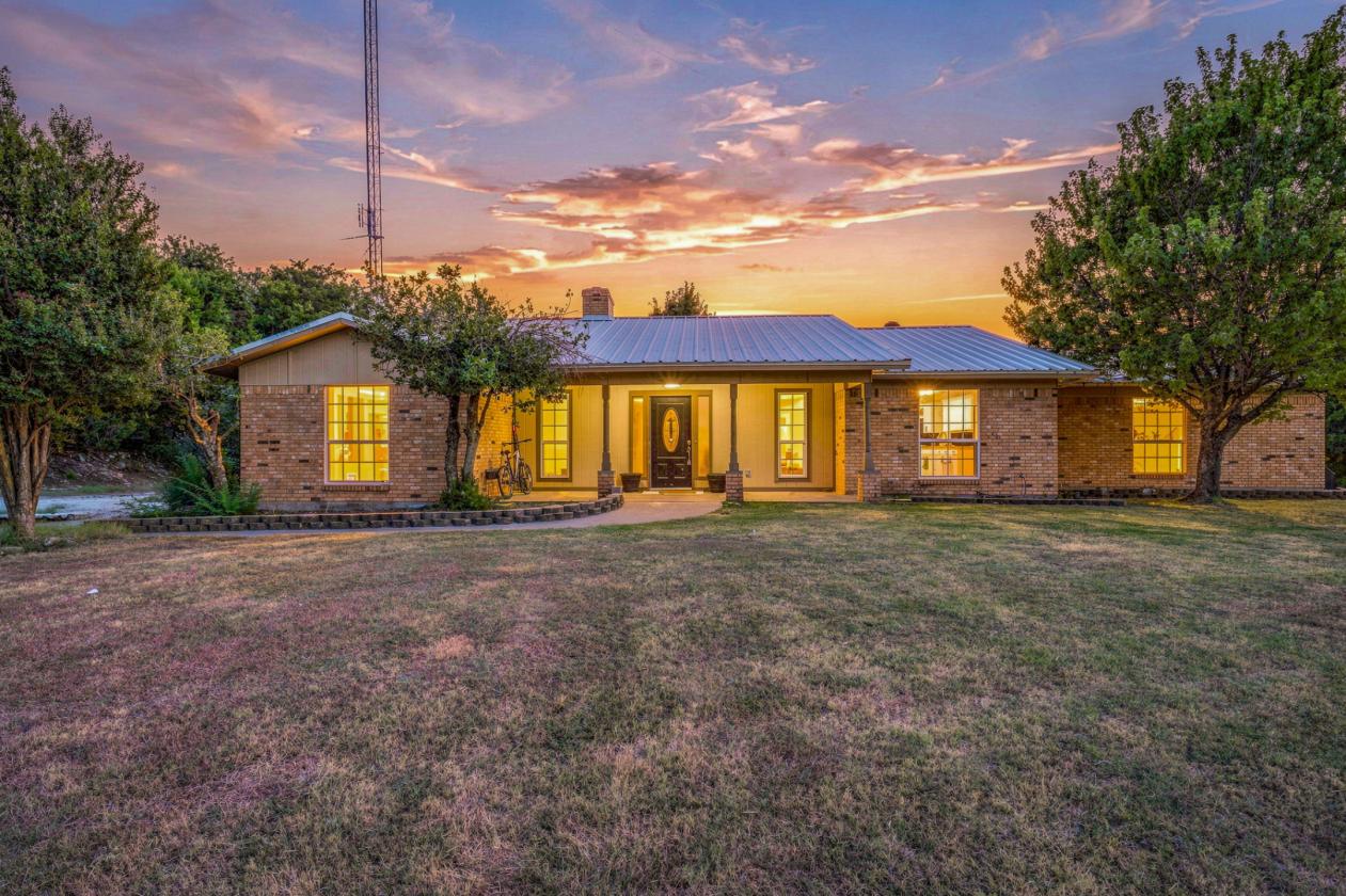 Weatherford TX Horse Property on 3.7 Acres w/ Pool - photo 18