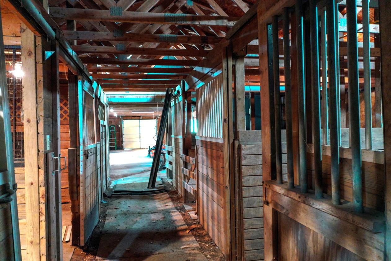 Gorgeous equestrian estate on 34.5 acres - photo 28