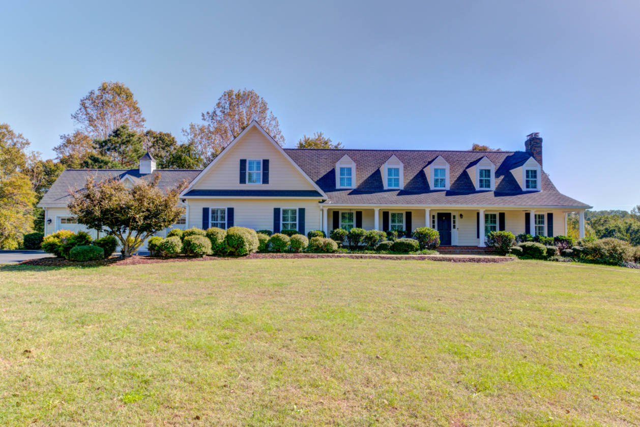 Riverfront Custom with Barn in Hanover! Montpelier, Hanover County