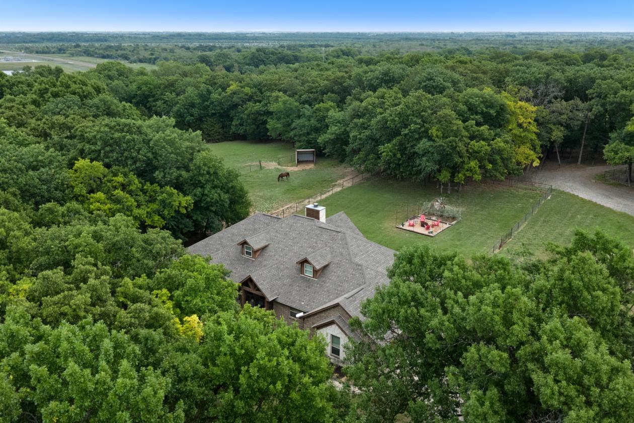 Luxury Ranch Retreat on 11.66 Acres near Dallas - photo 28