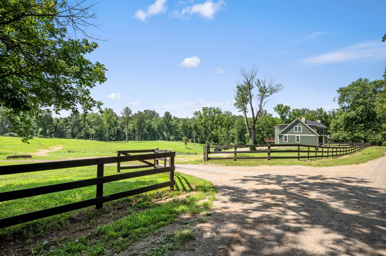 Horse Property for sale.