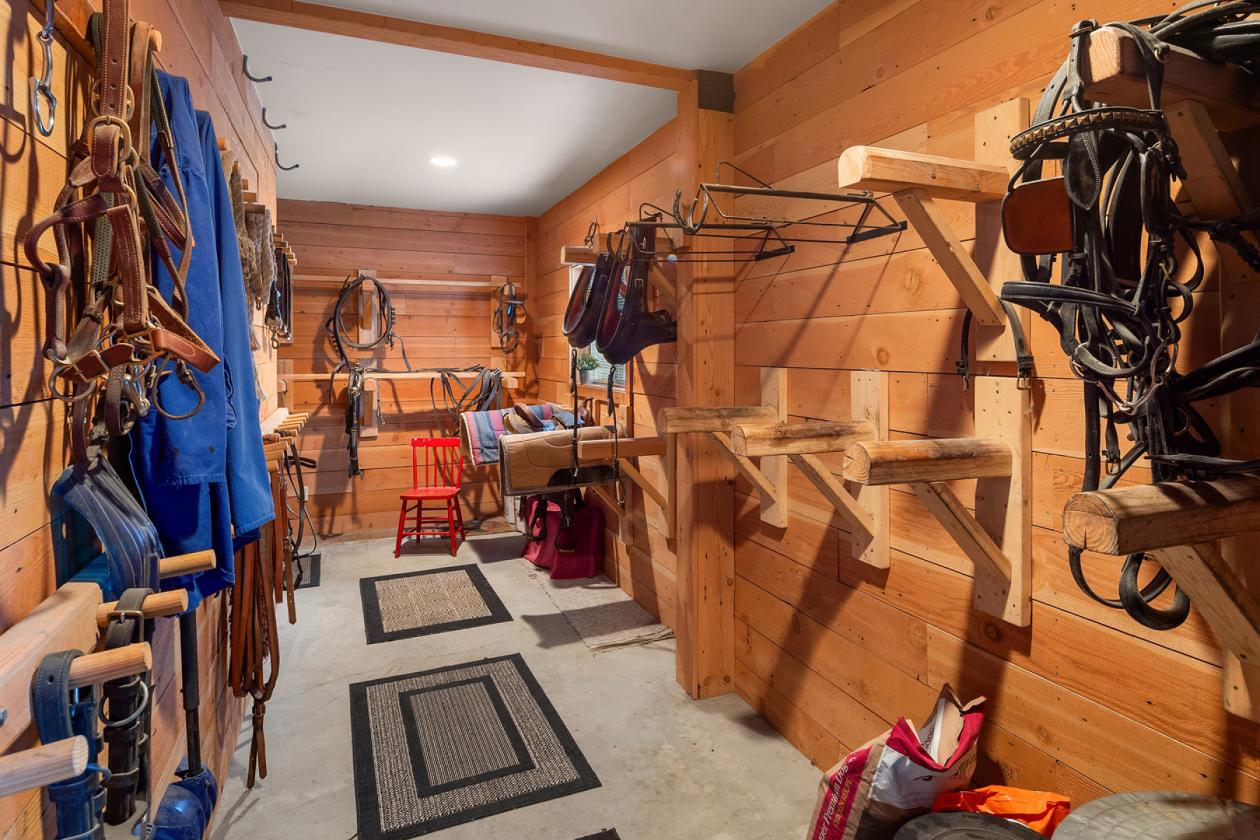 Where Mountain Living and Equestrian Dreams Come T - photo 27