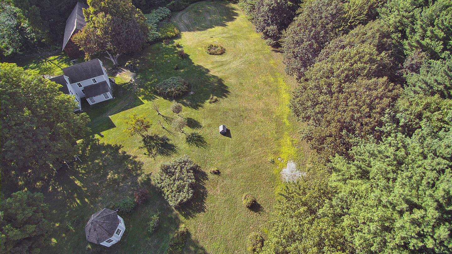 Historic Home and Barn 11 Acres of beautiful pastures Barn