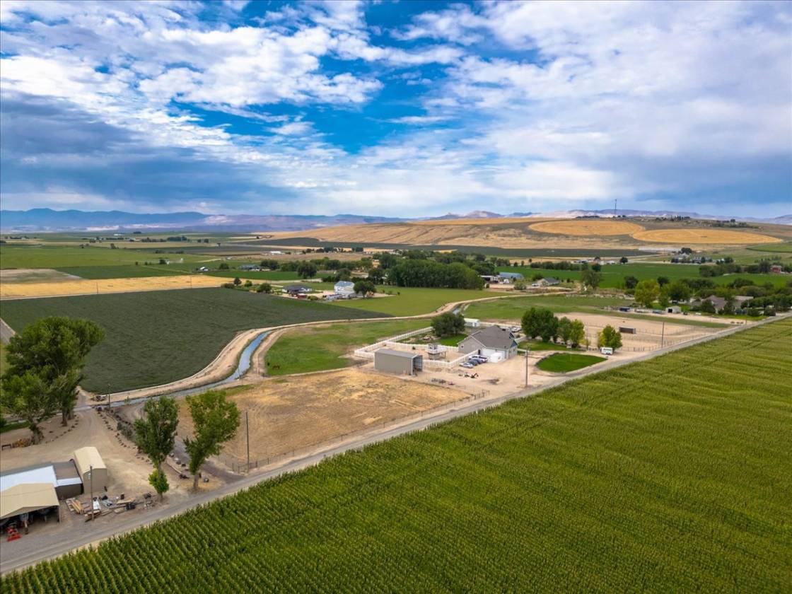 Horse Property for sale.