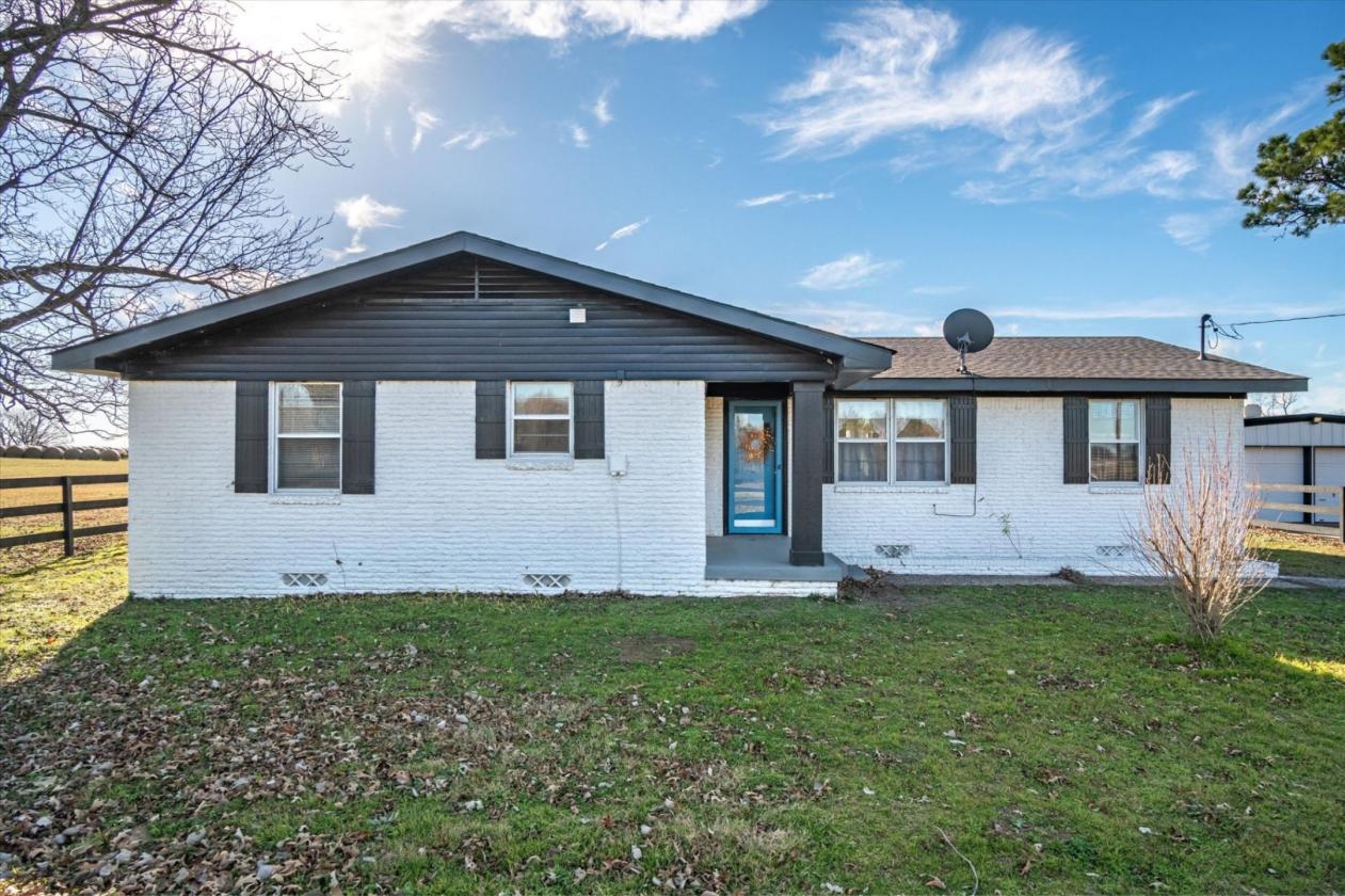Turnkey Home with Barn and Shop - photo 8