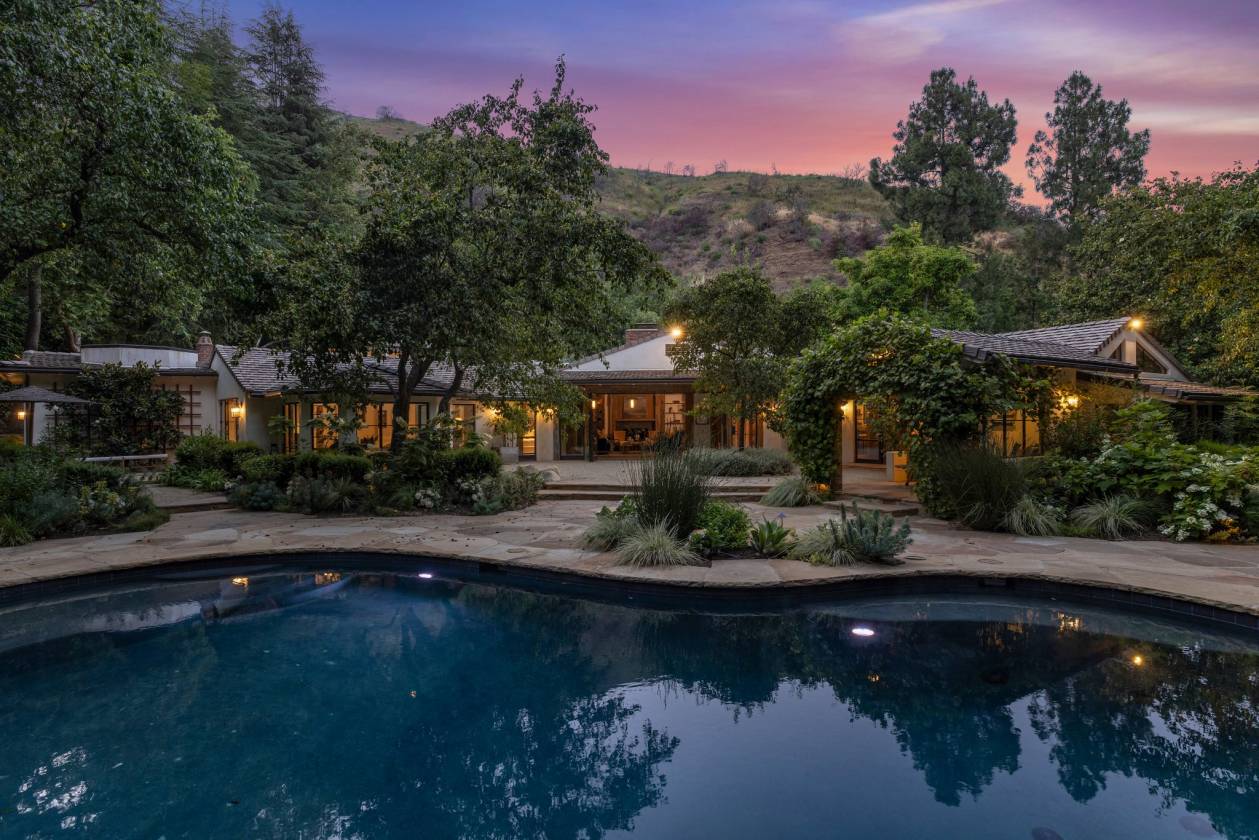 Horse Property for sale.