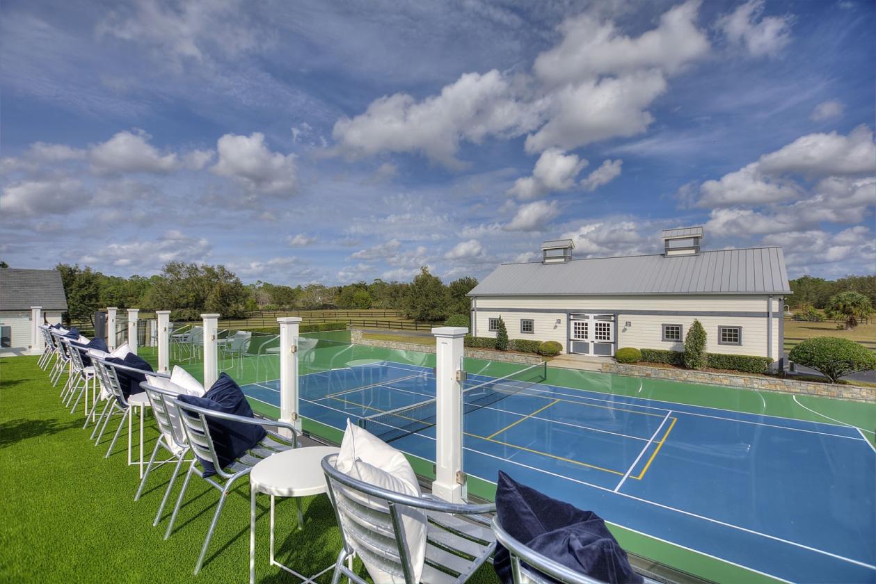 Zoelyon | Equestrian Estate with 5 Stall Barn - photo 27