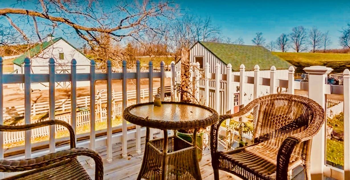 HISTORIC HOME & HORSE FARM Lapeer, Lapeer County, Michigan