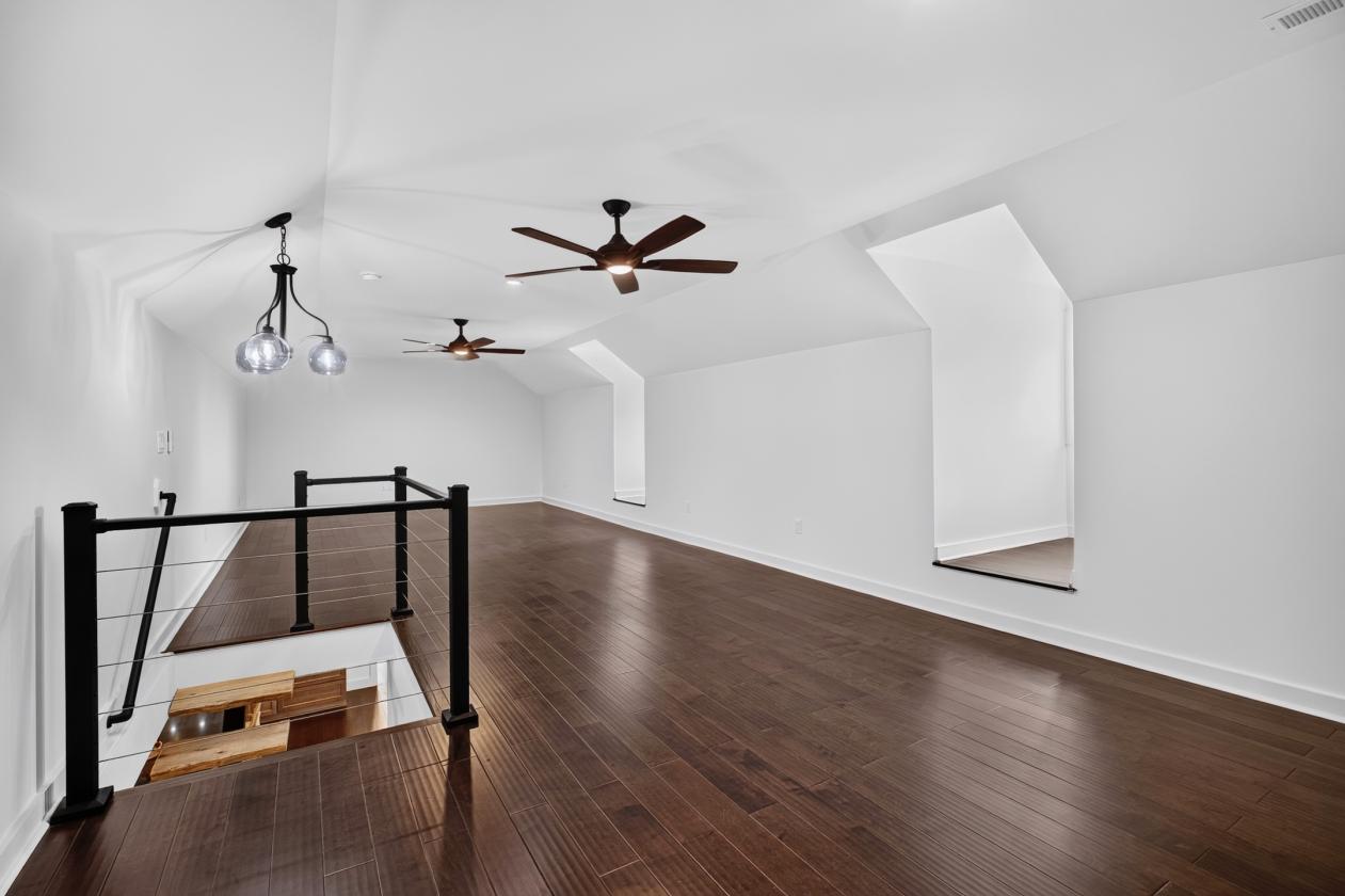 Luxury home with room for horses! - photo 11