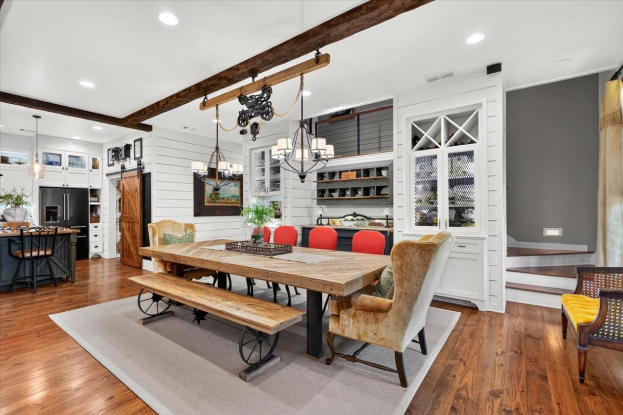 Luxury equestrian estate with 2 guest quarters - photo 14