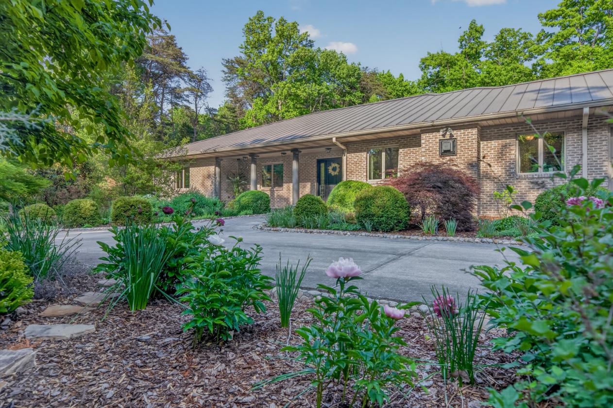 Private Estate on Green Mountain - photo 2