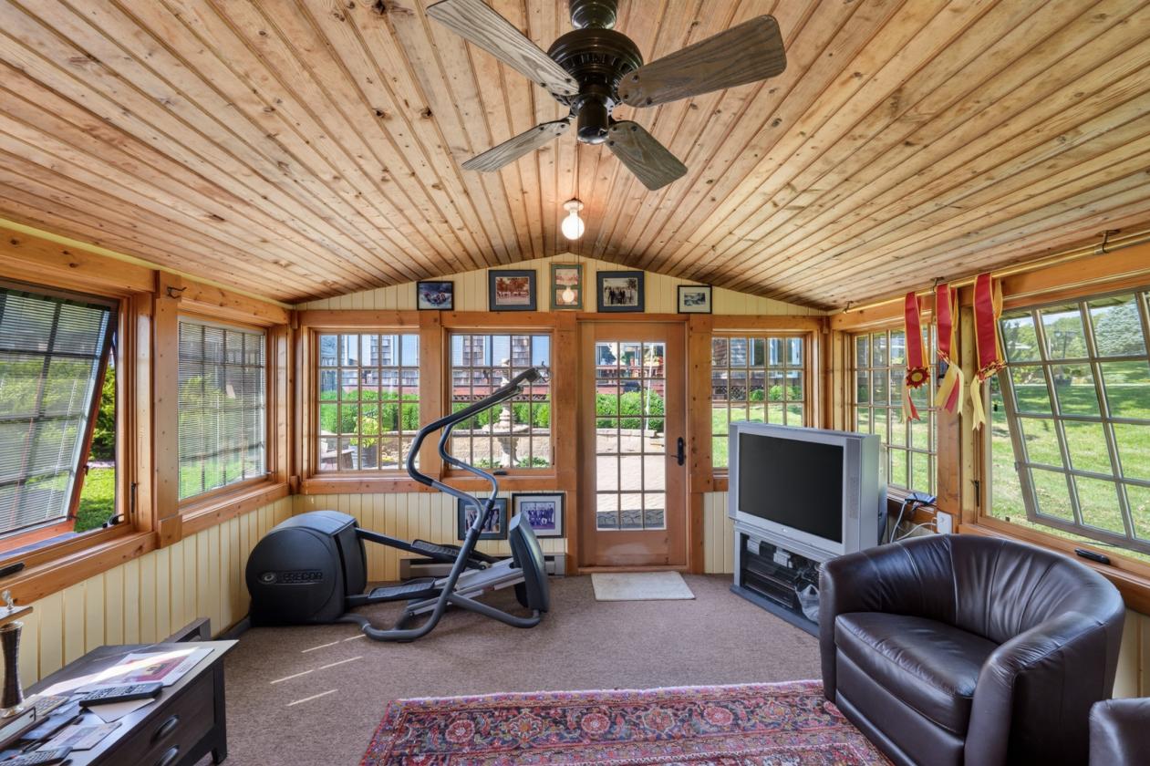 133 acres Stunning Horse Farm - photo 6