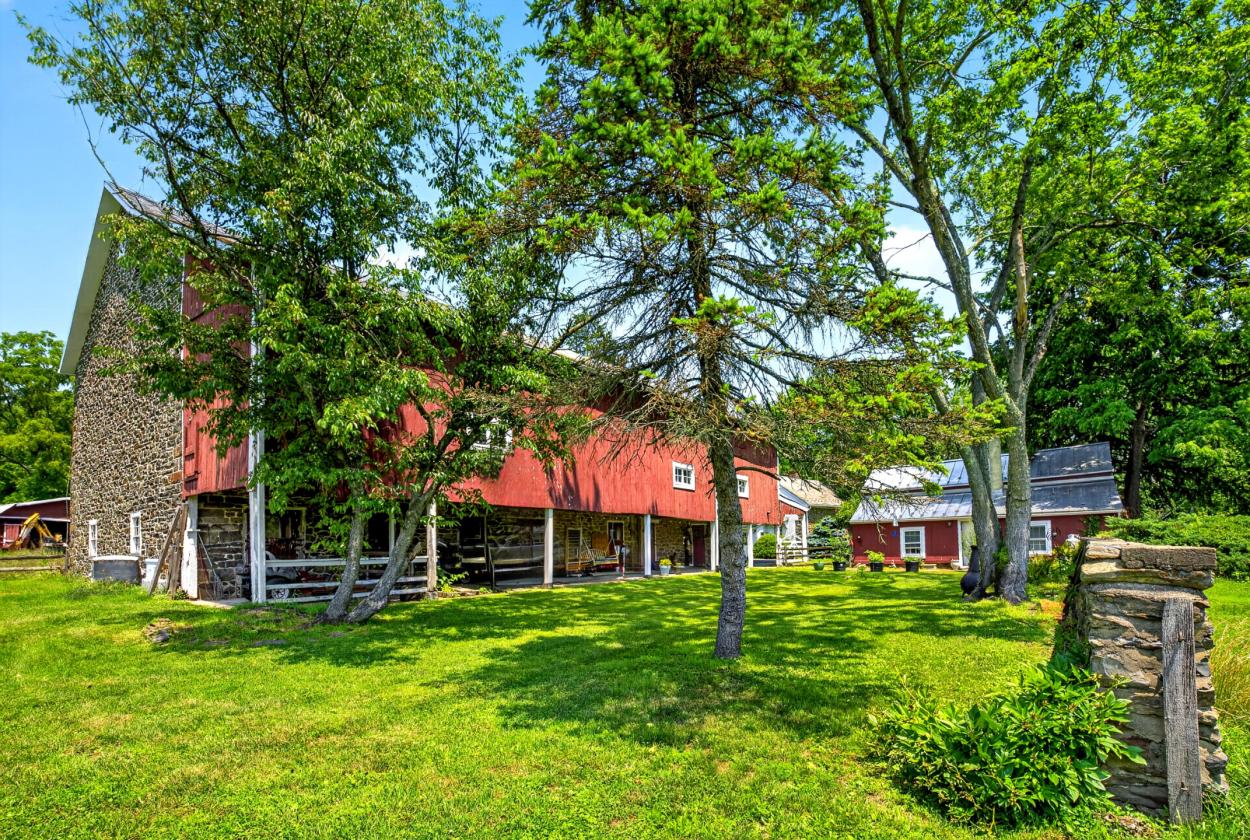 Rare Slice of Americana on 33 Acres - photo 19