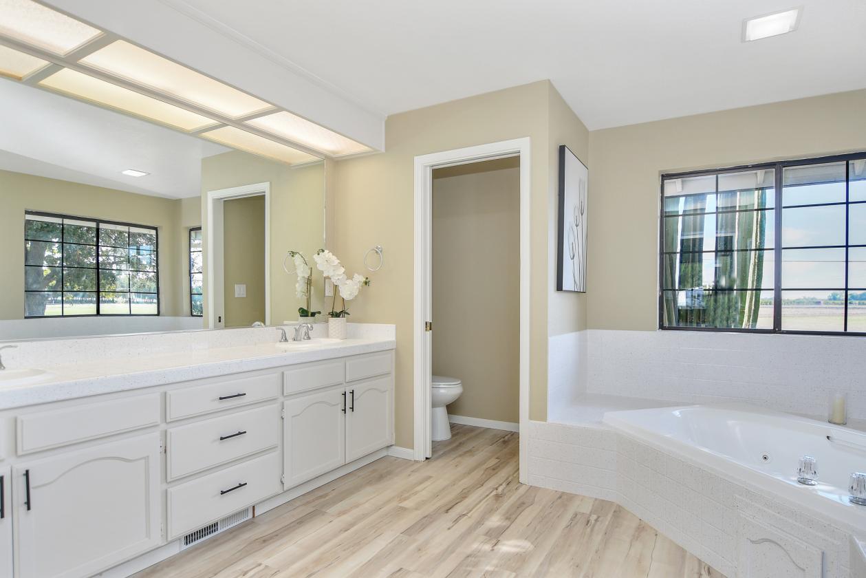 Brentwood 10 Acres with Custom Home, Covered Arena - photo 18