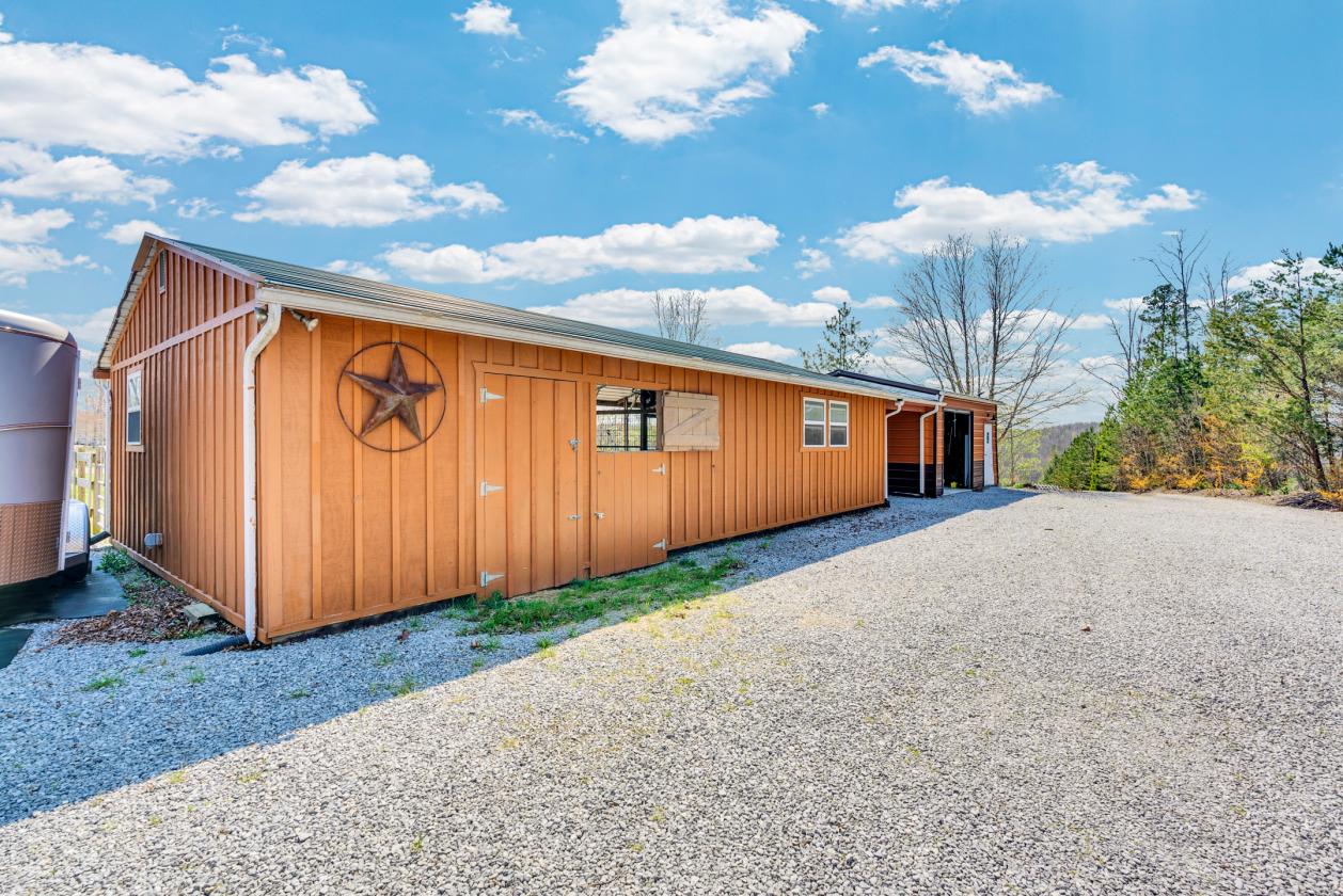 Equestrian Retreat – Big Leaf Cove - photo 4