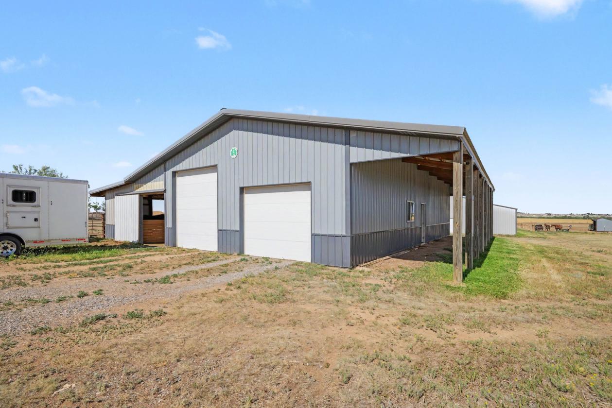 Country Living and Equestrian Excellence - photo 18