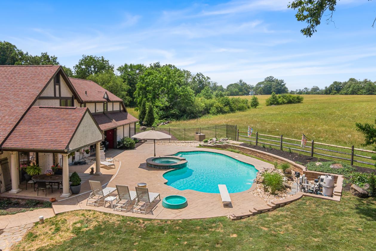 Skippack Farm Home and Barn - photo 6
