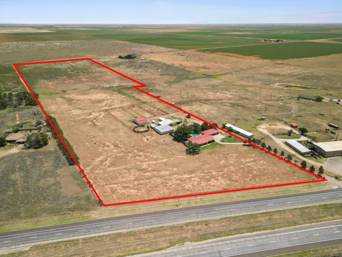 Horse property on 30 acres - photo 2