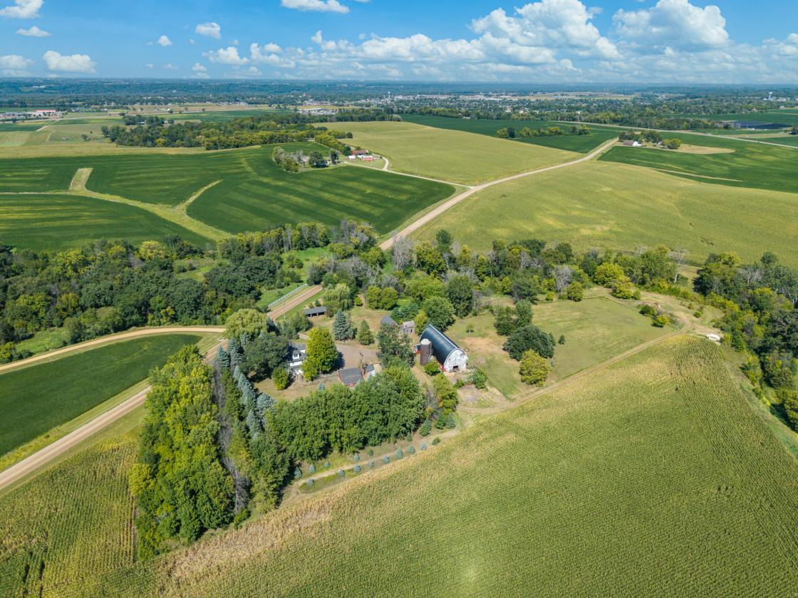 Hobby Farm w/ Horse Barn 20 min SW of Shakopee - photo 5