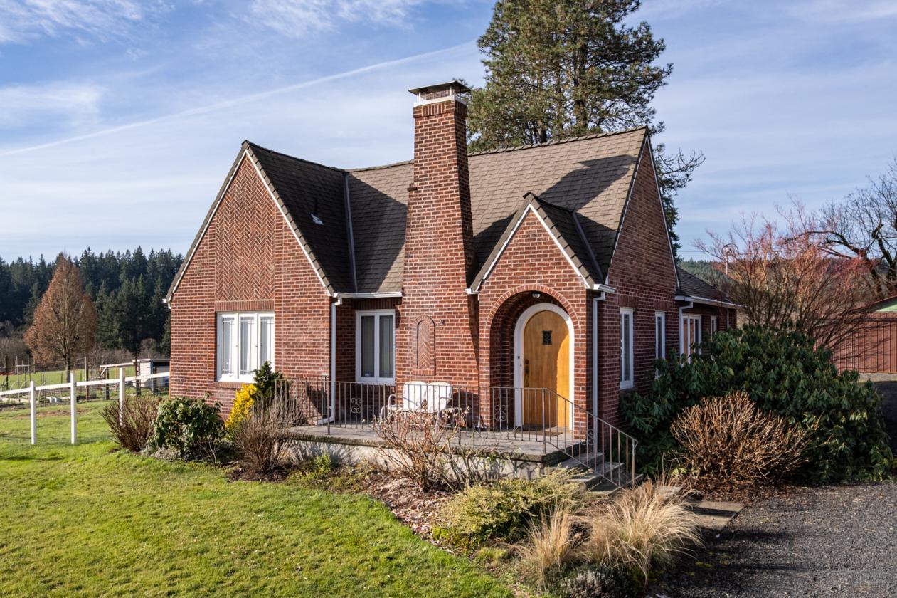 Storybook Home & Timeless Character on 3 acres! - photo 1