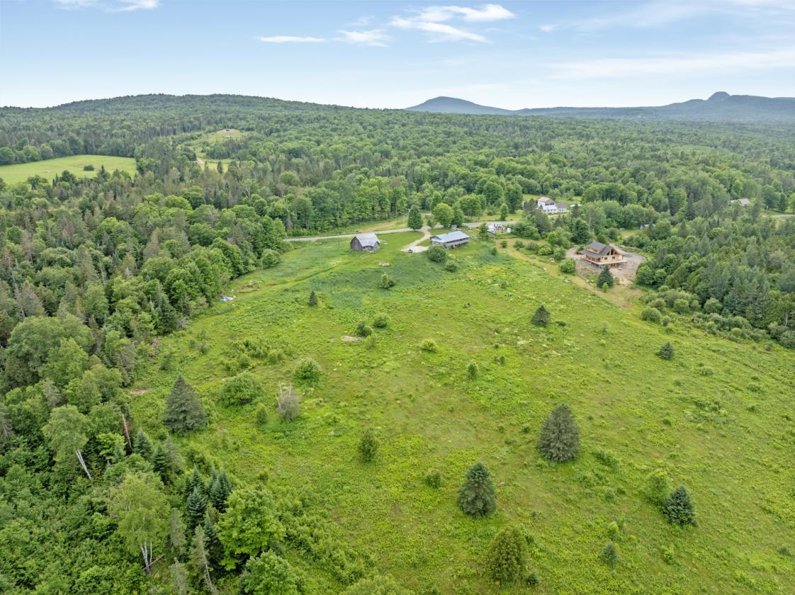 Horse farm with Mountain views - photo 7