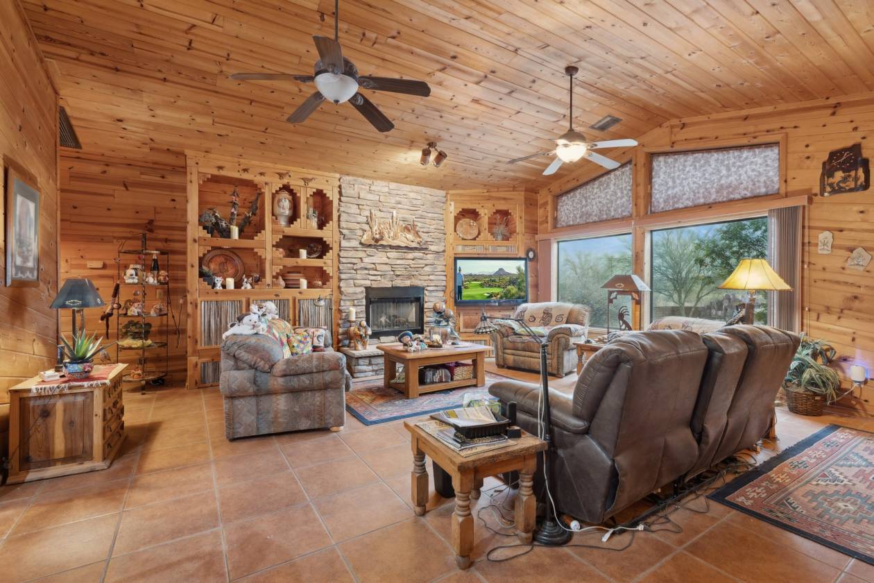 Home on 10+/- acres with private well! - photo 4