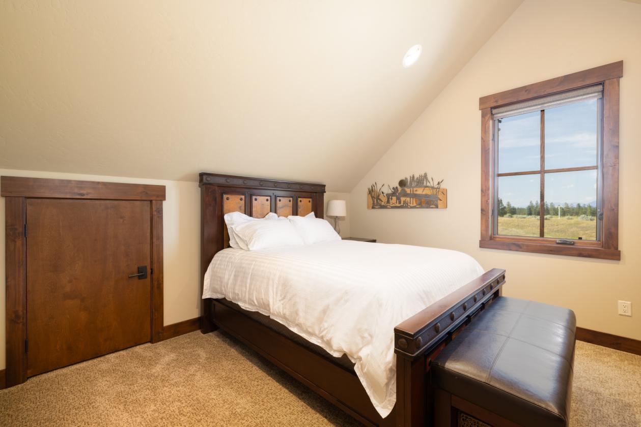 Equestrian property on Montana's #1 Golf Course - photo 18
