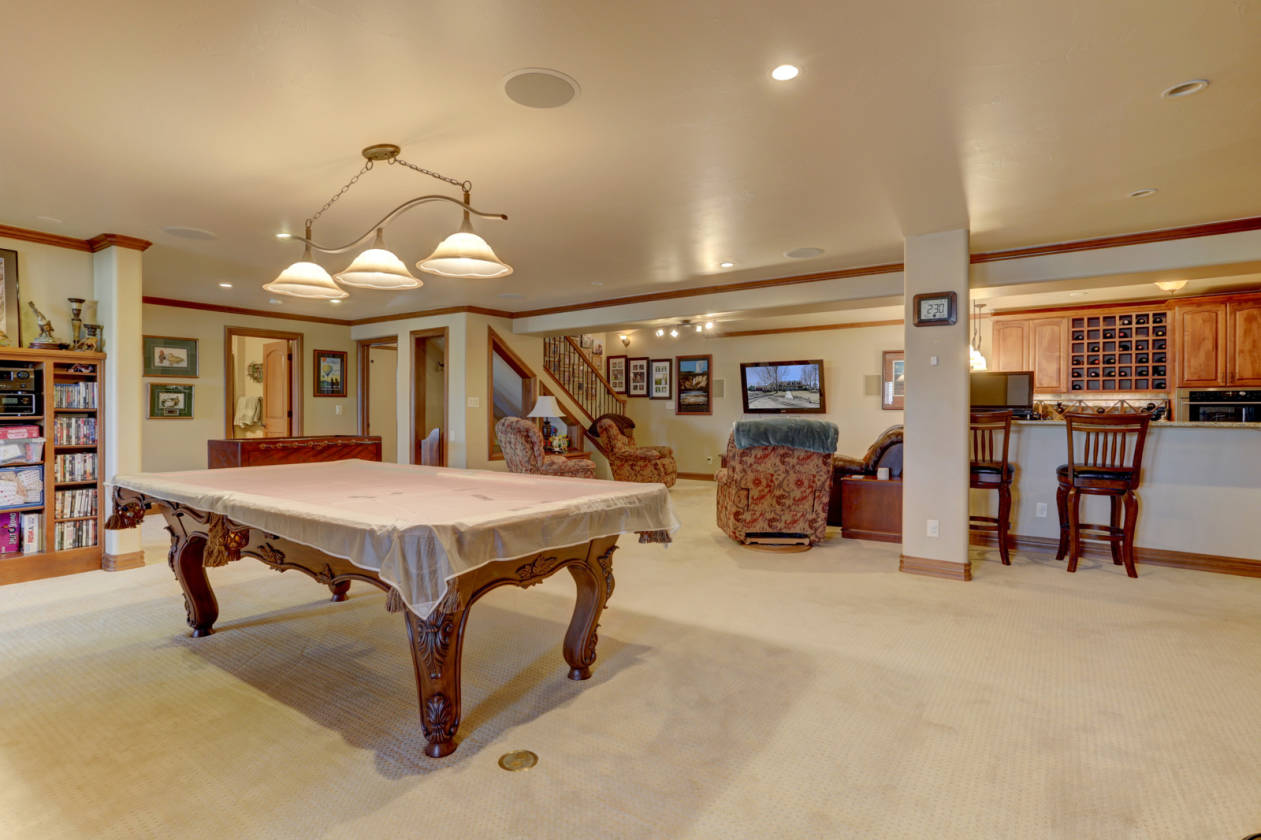 Magnificently Beautiful TwoStory Custom Country Horse Property on 35