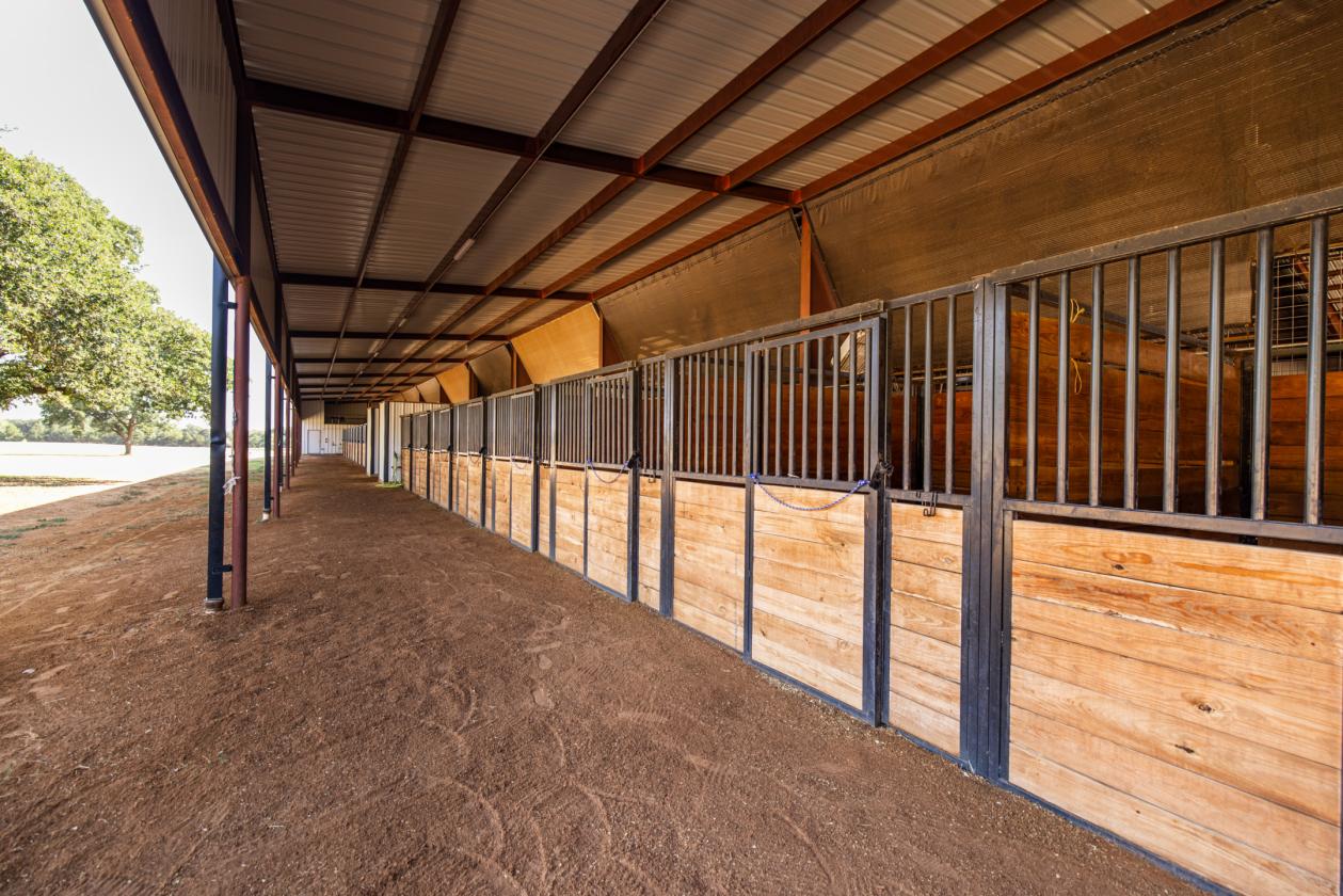 Mayer Ranch Equestrian 52+ AC in Denton County - photo 27