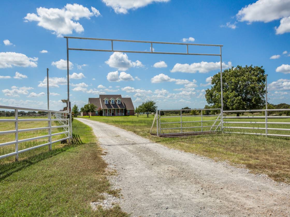 6 Bedroom Custom Home on 35 Acres Alvord Alvord, Wise County, Texas
