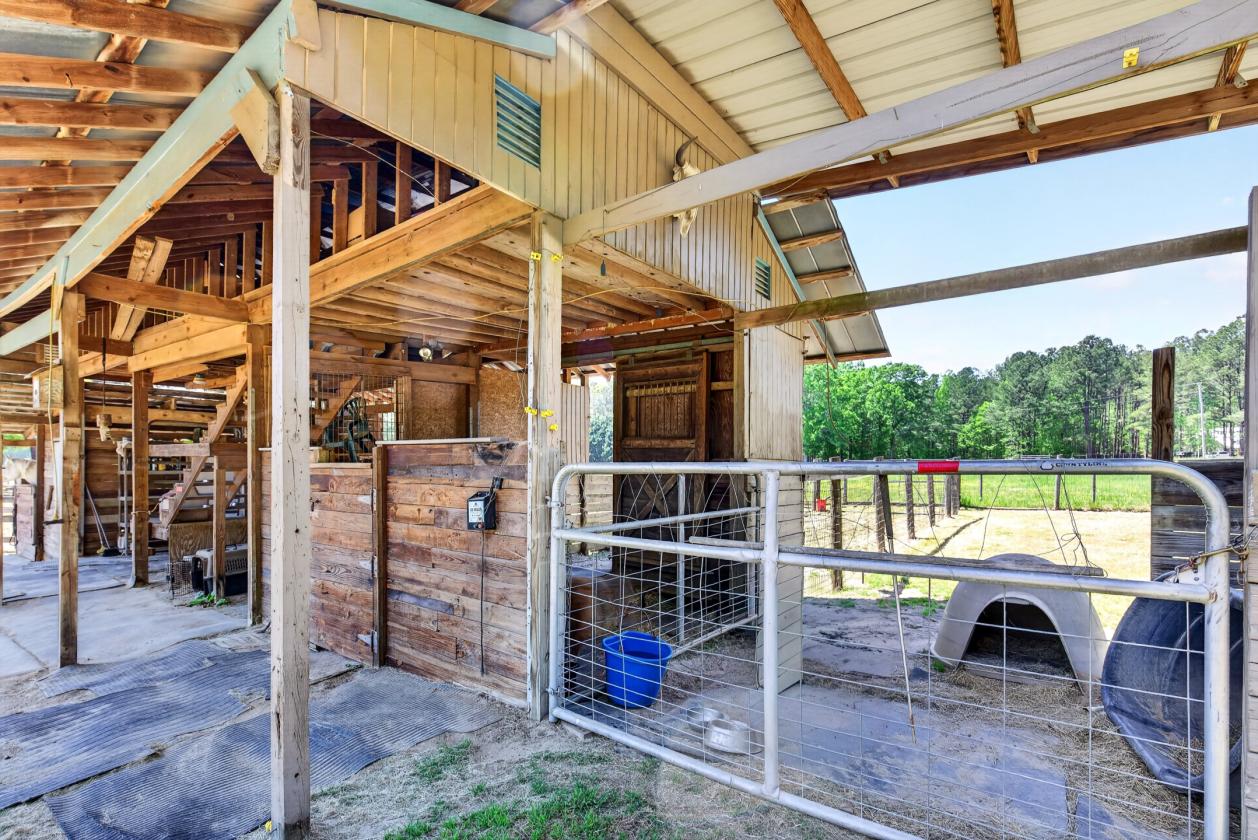 Experience the Ultimate Equestrian Lifestyle - photo 15