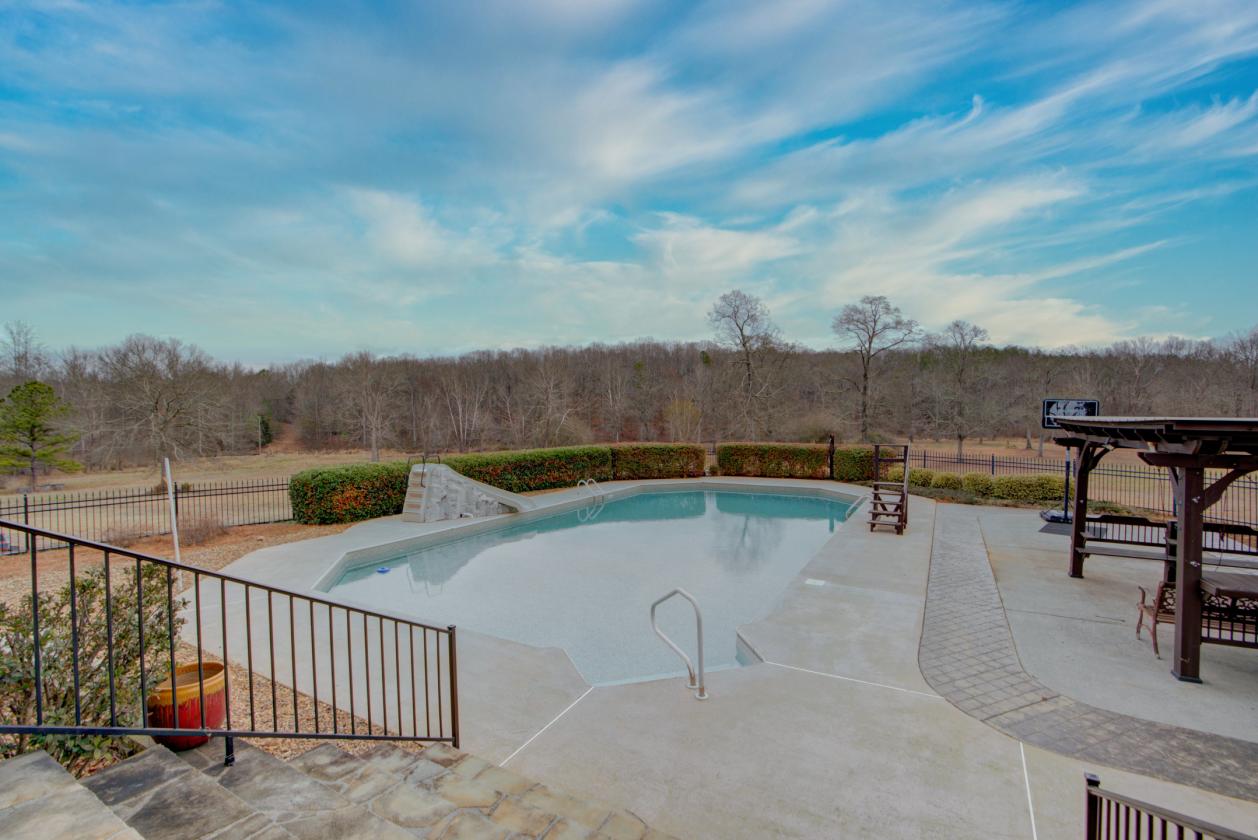 Private 170 Acre Estate With 27 Acre Lake - photo 26