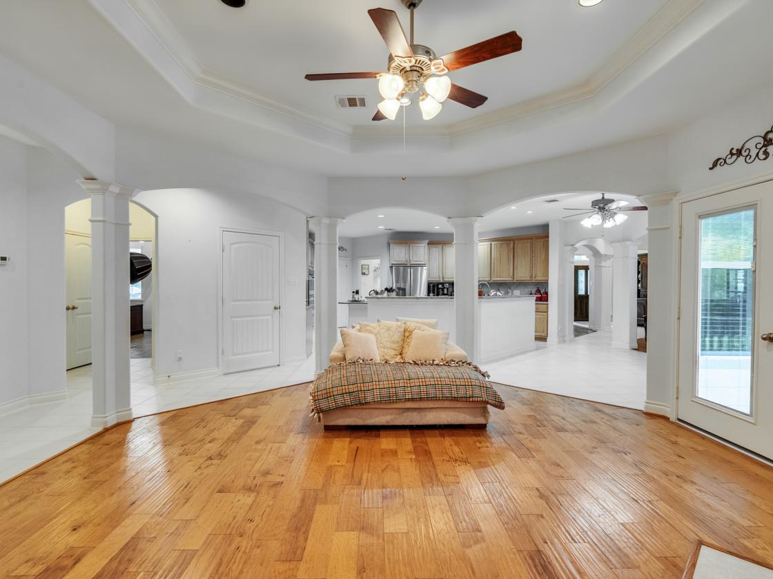 Turn-Key Equestrian Retreat on 8-Acres - photo 21