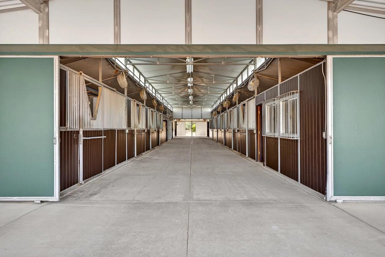 Income producing equestrian ranch on 10 acres - photo 10