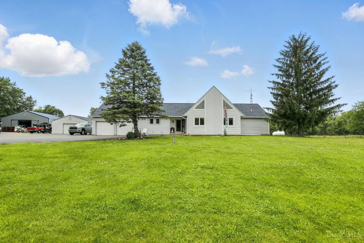 Horse Property for sale.