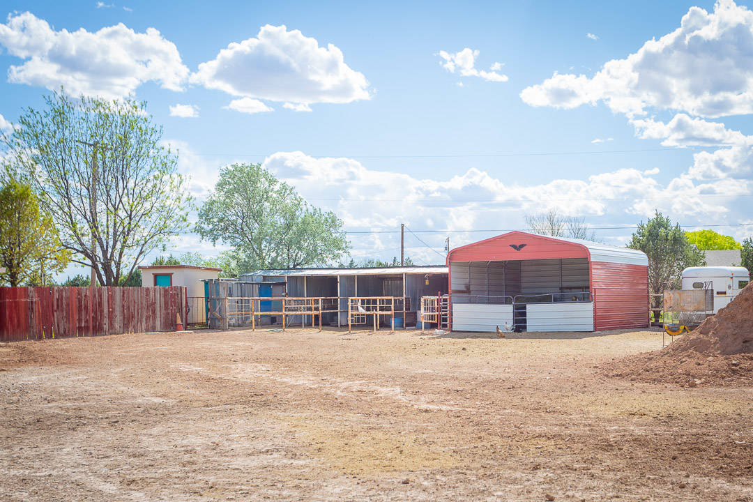 Perfect location for country living with city amenities close by