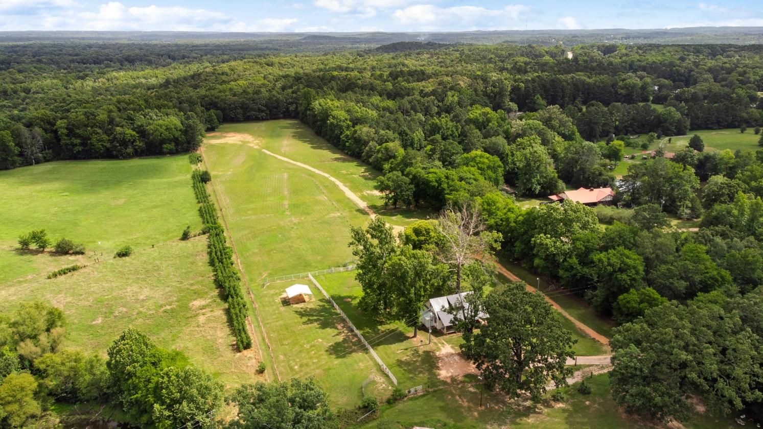 Beautiful Restored Farm House & The Perfect Land - photo 21