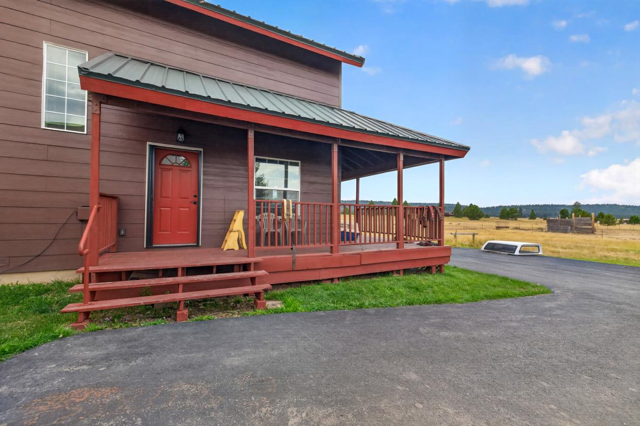 Horse Property in a mountain town - photo 19