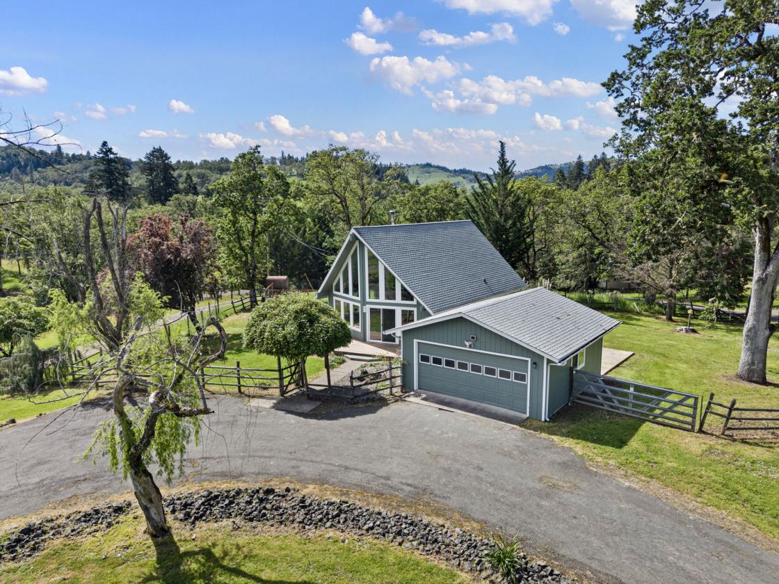 5 Acre horse property, fully remodeled home! - photo 3