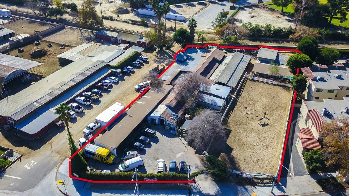 Boarding/Training Facility backing to the LA Equestrian Center