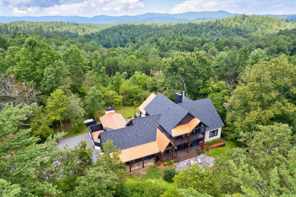 Welcome to "Holly Hill" Your luxury estate - photo 3