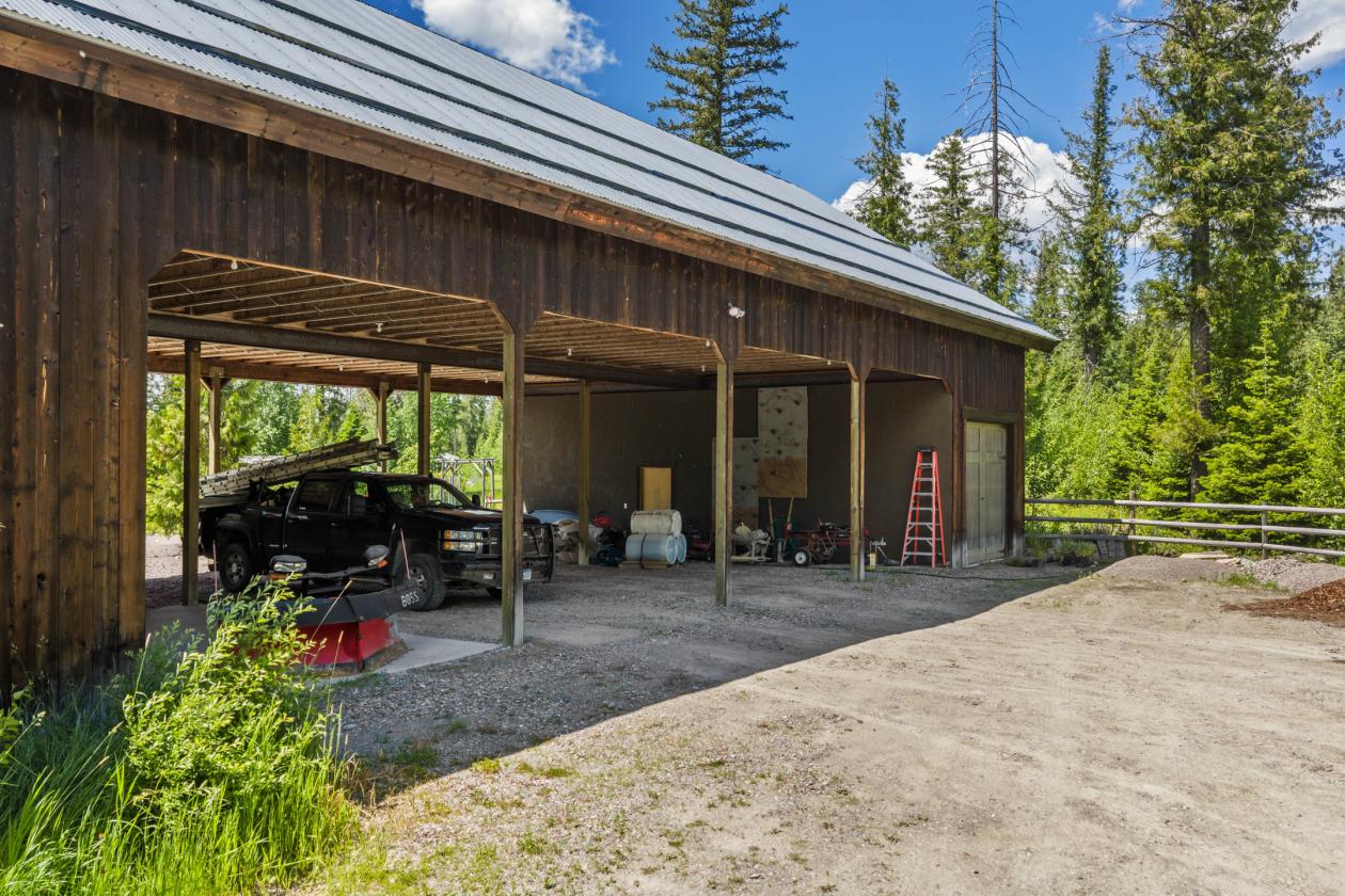 Luxury living & equestrian amenities! - photo 30