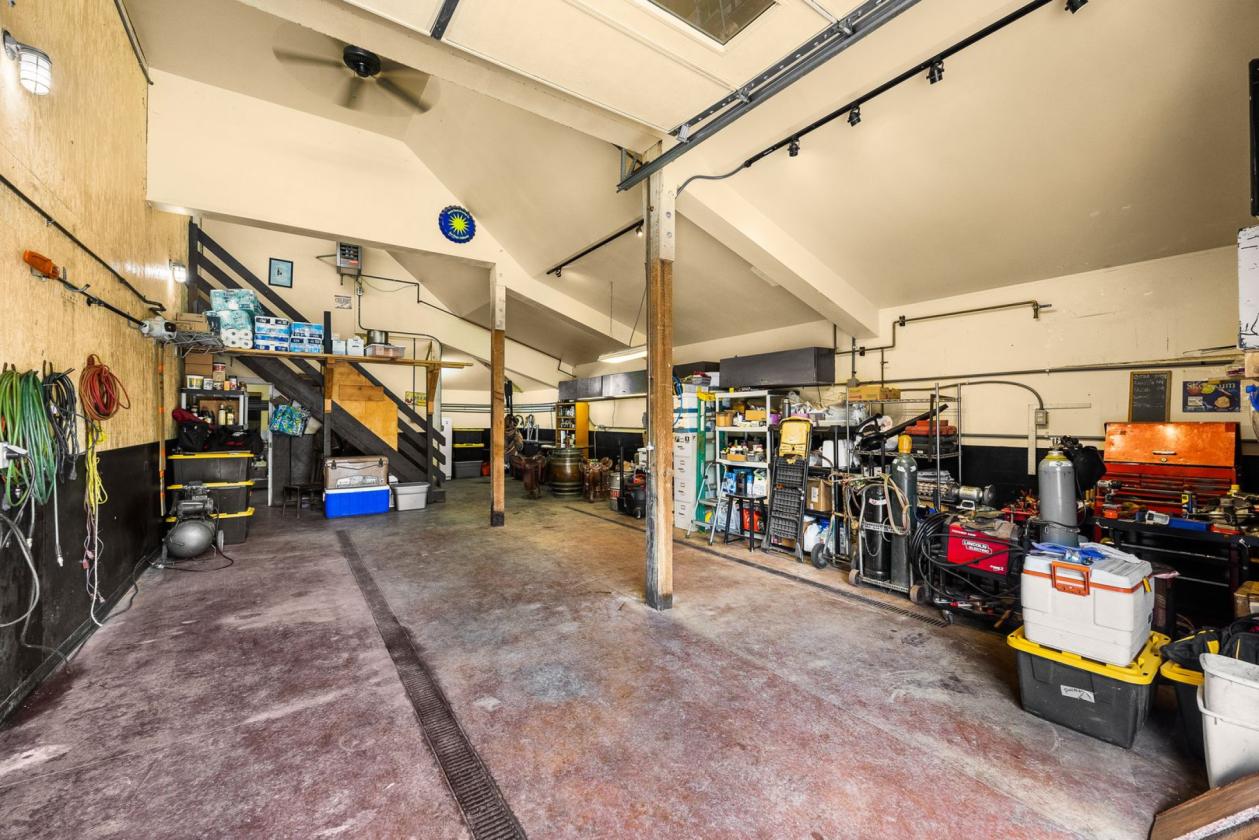 Humble Rustic Equestrian estate - photo 28