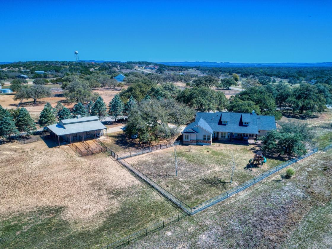 Hill Country Showcase Home Plus Horse Barn - photo 29