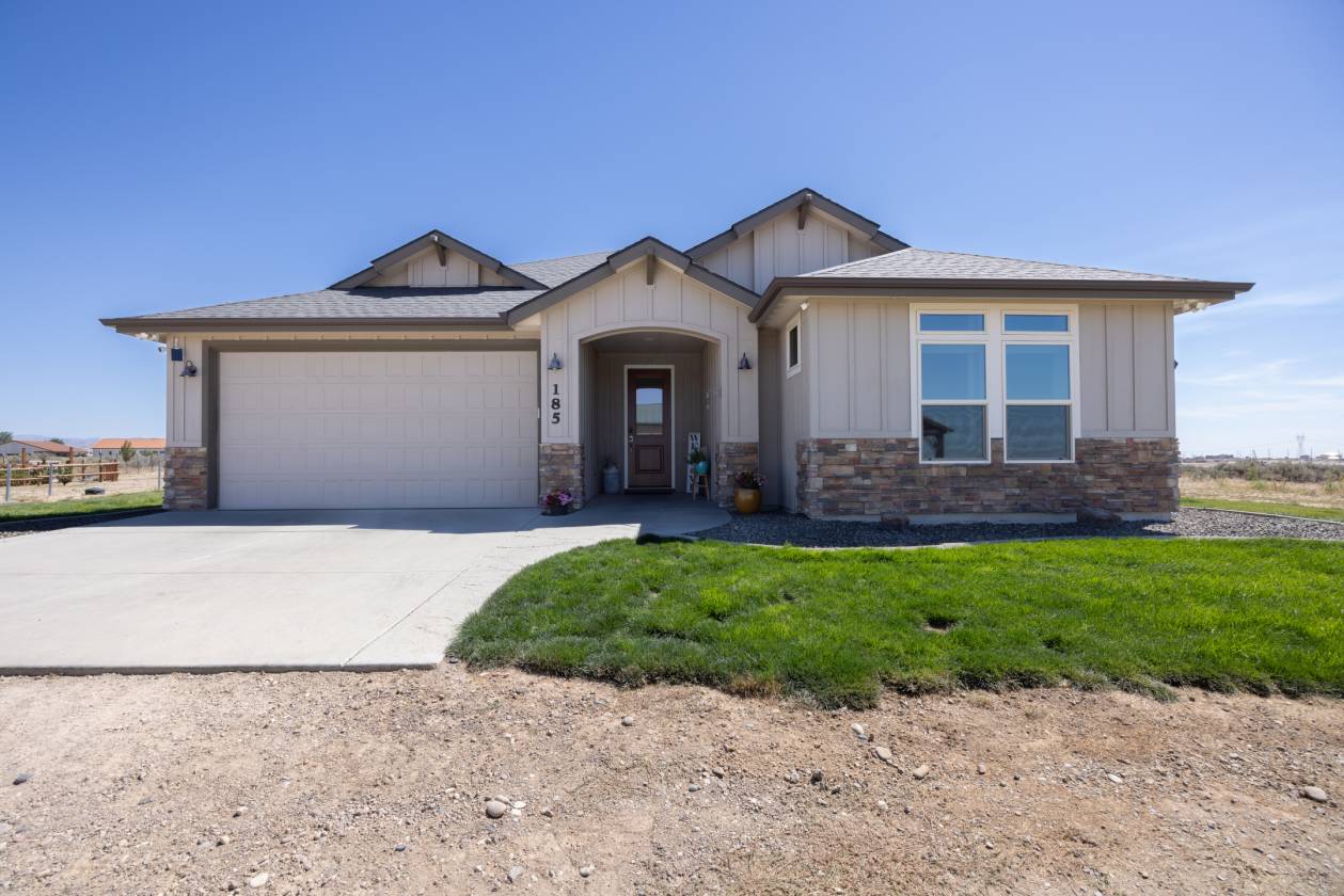 Horse Property for sale.