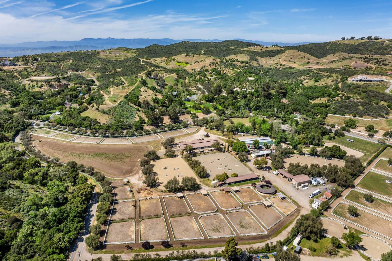 Home & Equestrian Facility-20 Acres-Hidden Valley - photo 1
