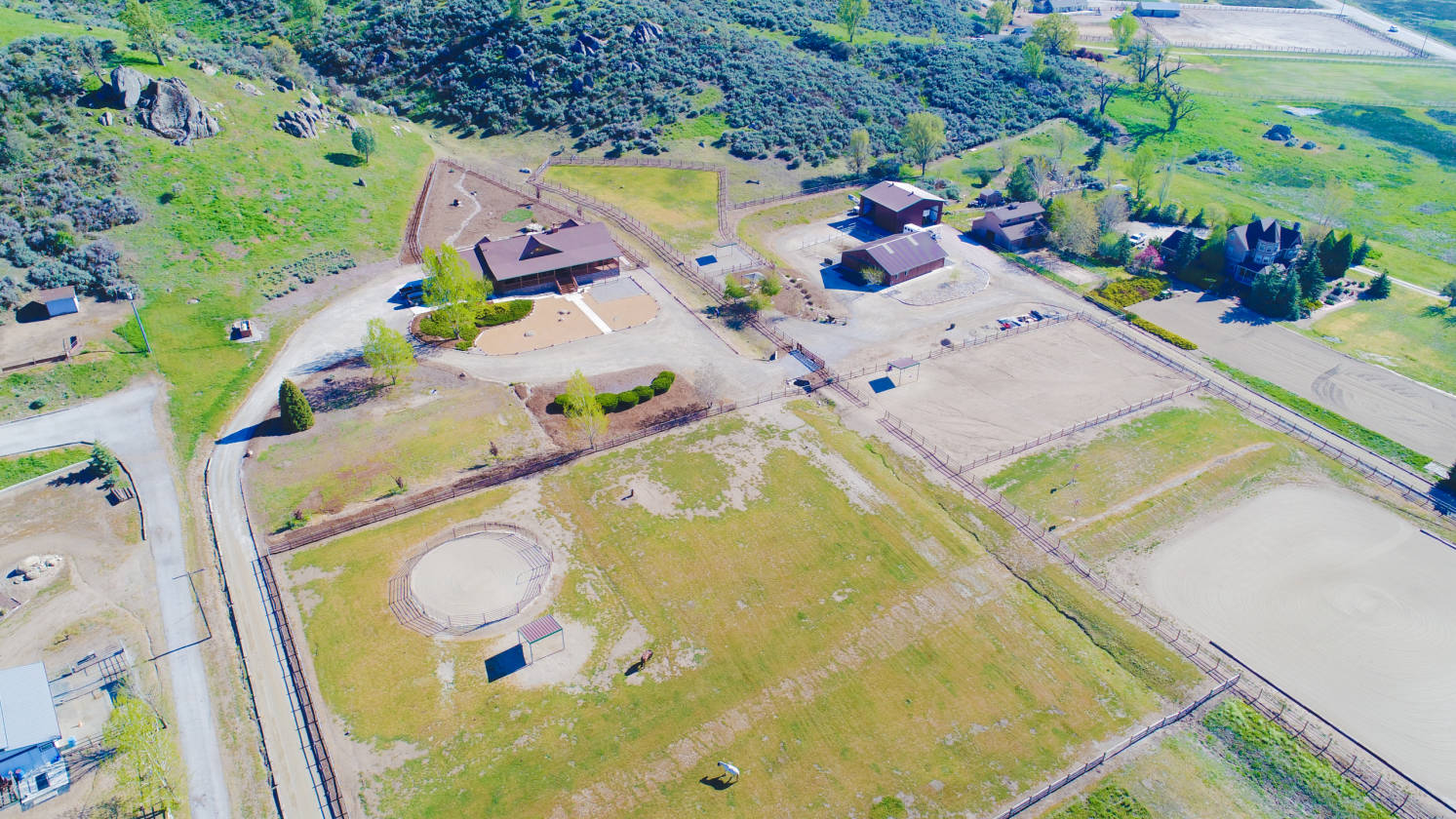 Bear Valley Springs, Tehachapi Ca. 16.82 acre horse ranch with